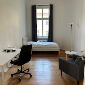 Private room for rent for €750 per month in Berlin, Konstanzer Straße