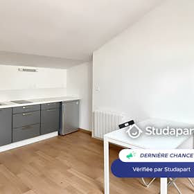 Appartamento for rent for 450 € per month in Valenciennes, Avenue Faidherbe