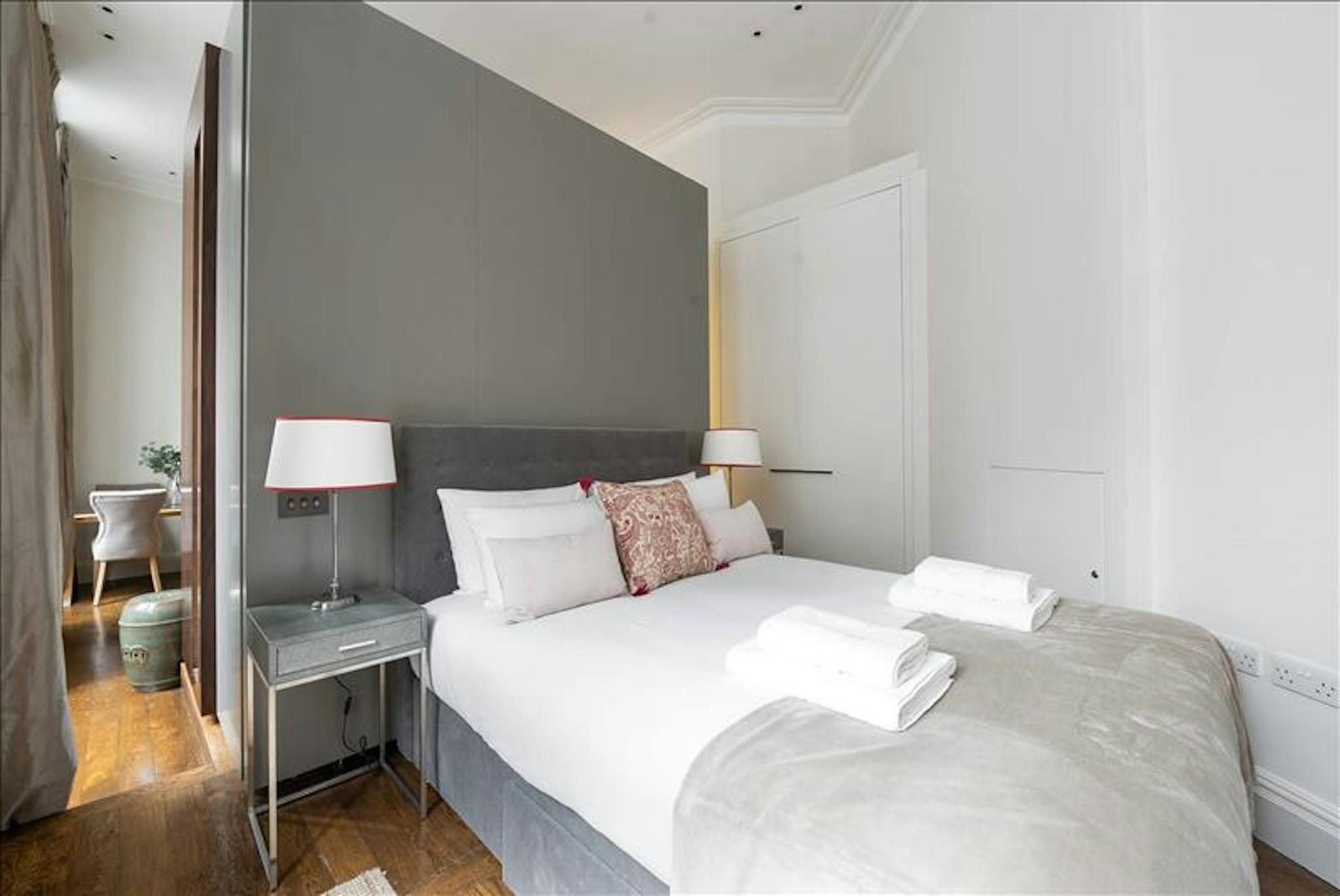 Grosvenor Gardens, London preview