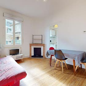Lägenhet att hyra för 540 € i månaden i Valence, Rue Faventines