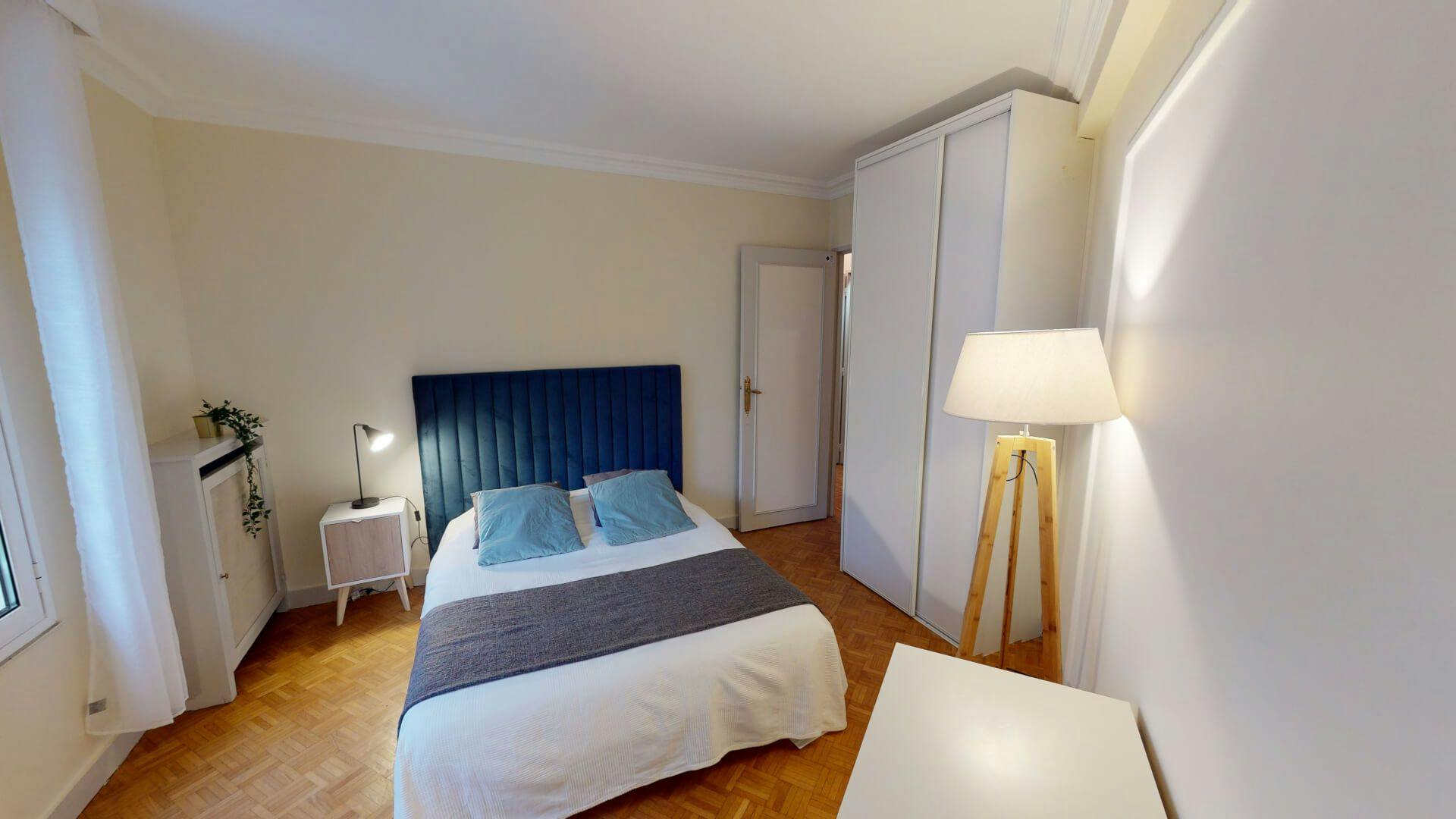 Single room Paris, 13m² — photo 4