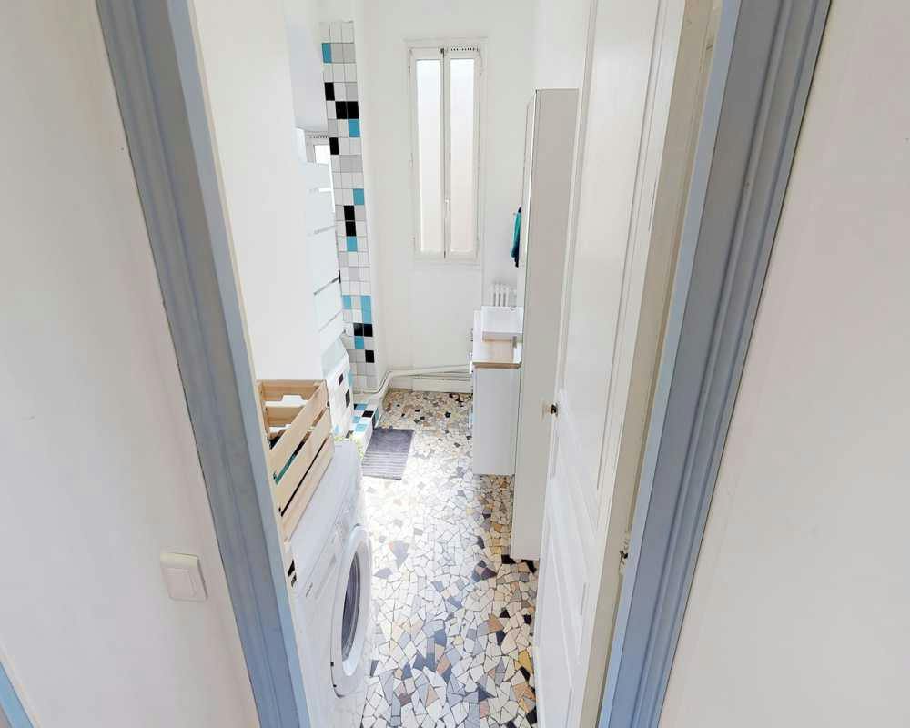 Private room in Rue Barbès, Courbevoie (1495421) room image 9