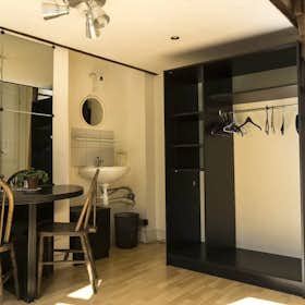 Private room for rent for €650 per month in Ixelles, Rue Veydt