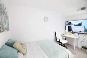 Приватна кімната за оренду для $1,495 на місяць у Washington, D.C., 24th St NW