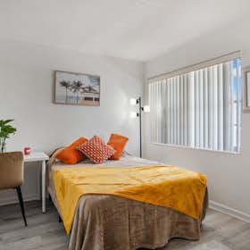 Отдельная комната сдается в аренду за $1,278 в месяц в North Bay Village, West Dr
