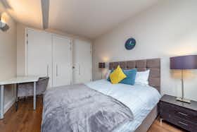Private room for rent for £1,191 per month in London, City Road