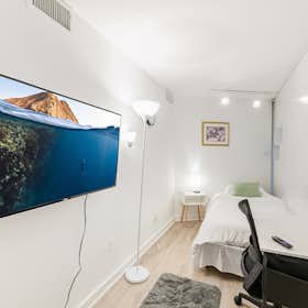 Отдельная комната сдается в аренду за $1,191 в месяц в Washington, D.C., 24th St NW