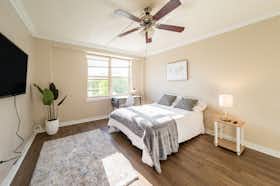 Privé kamer te huur voor € 729 per maand in New Orleans, Esplanade Ave