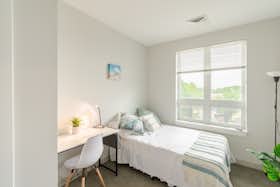 Приватна кімната за оренду для $2,145 на місяць у Brighton, Washington St