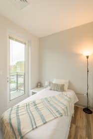 Приватна кімната за оренду для $1,928 на місяць у Brighton, Washington St