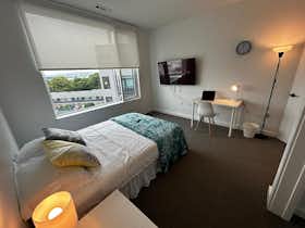 Отдельная комната сдается в аренду за 1 773 € в месяц в East Boston, Addison St
