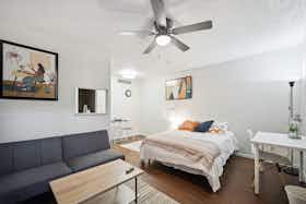 Приватна кімната за оренду для $2,145 на місяць у Austin, Red River St