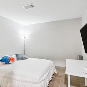 Отдельная комната сдается в аренду за $866 в месяц в Kansas City, W 11th St