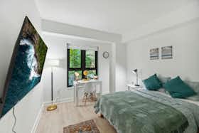 Privé kamer te huur voor $1,495 per maand in Washington, D.C., Clifton St NW