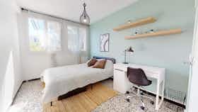 Отдельная комната сдается в аренду за 453 € в месяц в Avignon, Avenue de Tarascon