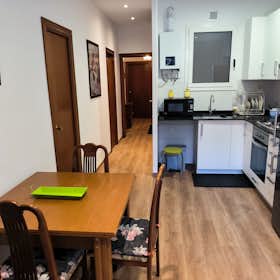 Private room for rent for €500 per month in Barcelona, Carrer de Rabassa