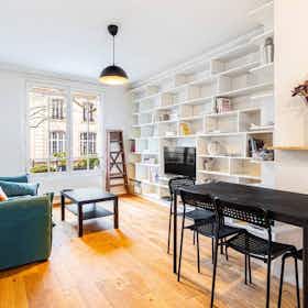 Apartment for rent for €2,470 per month in Paris, Avenue Simon Bolivar