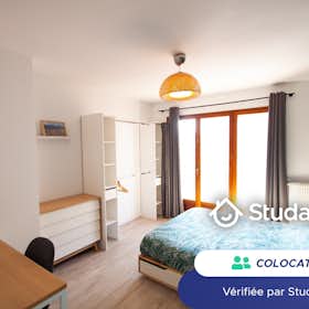 Private room for rent for €420 per month in Toulon, Boulevard de Paris