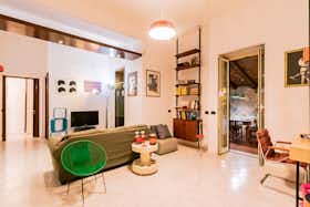 公寓 正在以 €1,200 的月租出租，其位于 Palermo, Via Papa Sergio I