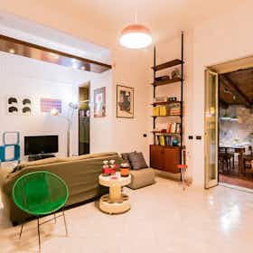Appartement te huur voor € 1.200 per maand in Palermo, Via Papa Sergio I