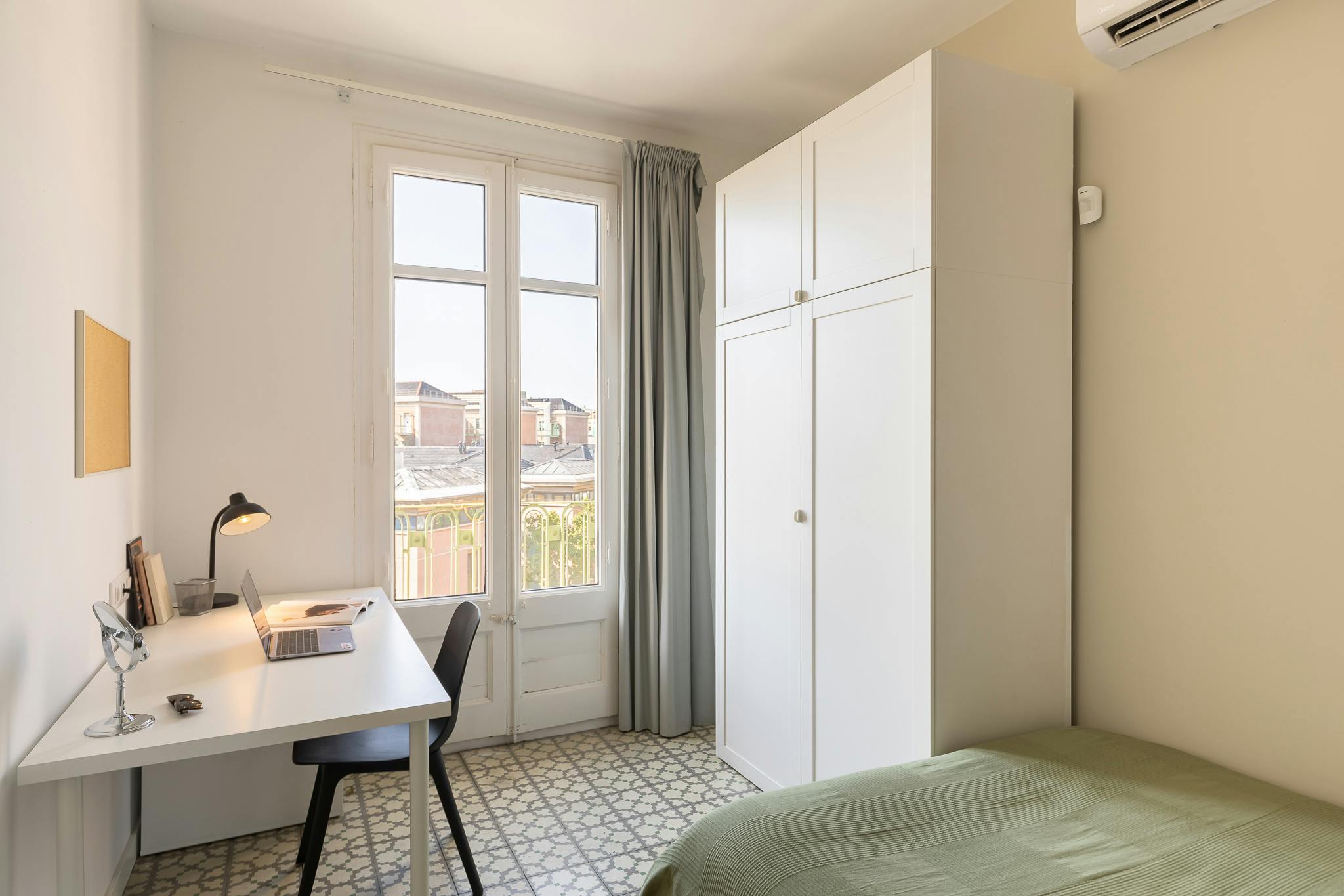 preview gallery tile