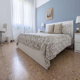 Private room for rent for €805 per month in Milan, Via Alberto Nota