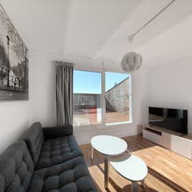 Apartment for rent for €1,776 per month in Barcelona, Carrer de Còrsega
