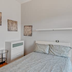 Private room for rent for €940 per month in Milan, Via Curtatone