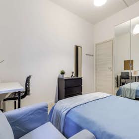 Private room for rent for €800 per month in Milan, Via Domenico Cucchiari