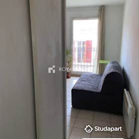 公寓 for rent for €520 per month in Toulon, Rue Lamartine