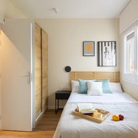 Private room for rent for €1,006 per month in Barcelona, Carrer de Còrsega