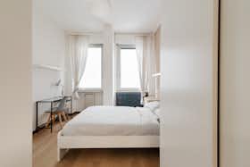 Habitación privada en alquiler por 620 € al mes en Milan, Via Ernesto Breda