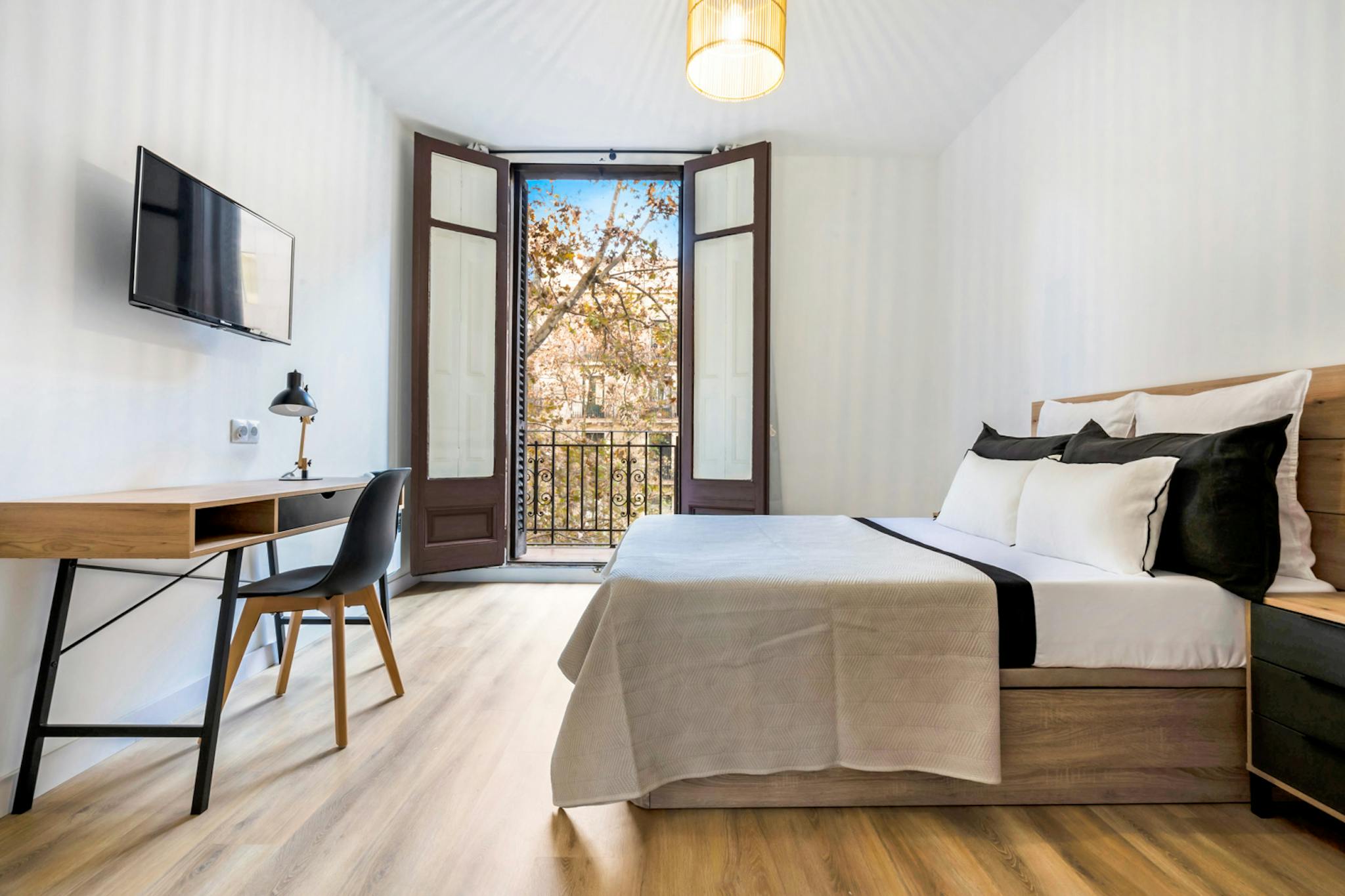 Ronda de Sant Pere, Barcelona preview