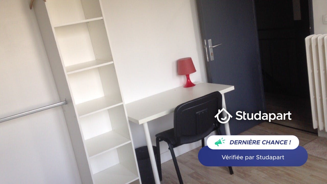 Apartment for rent for €380 per month in Le Havre, Rue Émile Zola