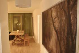 私人房间 正在以 €1,360 的月租出租，其位于 Kloten, Reutlenring