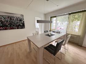 Pokój prywatny do wynajęcia za 1350 CHF miesięcznie w mieście Oberglatt, Allmendstrasse