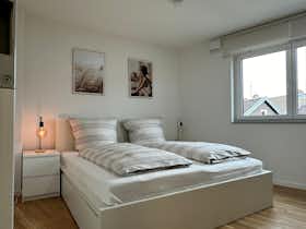 Wohnung zu mieten für 1.995 € pro Monat in Köln, Frankfurter Straße