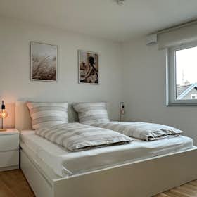 Apartament de închiriat pentru 1.995 EUR pe lună în Köln, Frankfurter Straße
