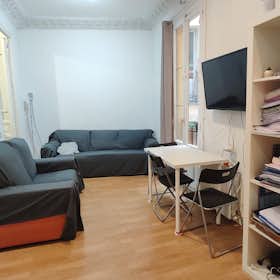Apartment for rent for €1,800 per month in Madrid, Calle de Alberto Aguilera