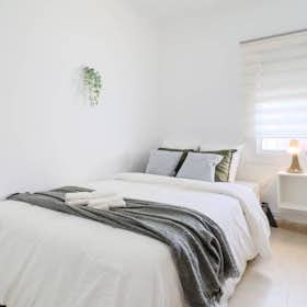 Private room for rent for €495 per month in Barcelona, Carrer de les Acàcies