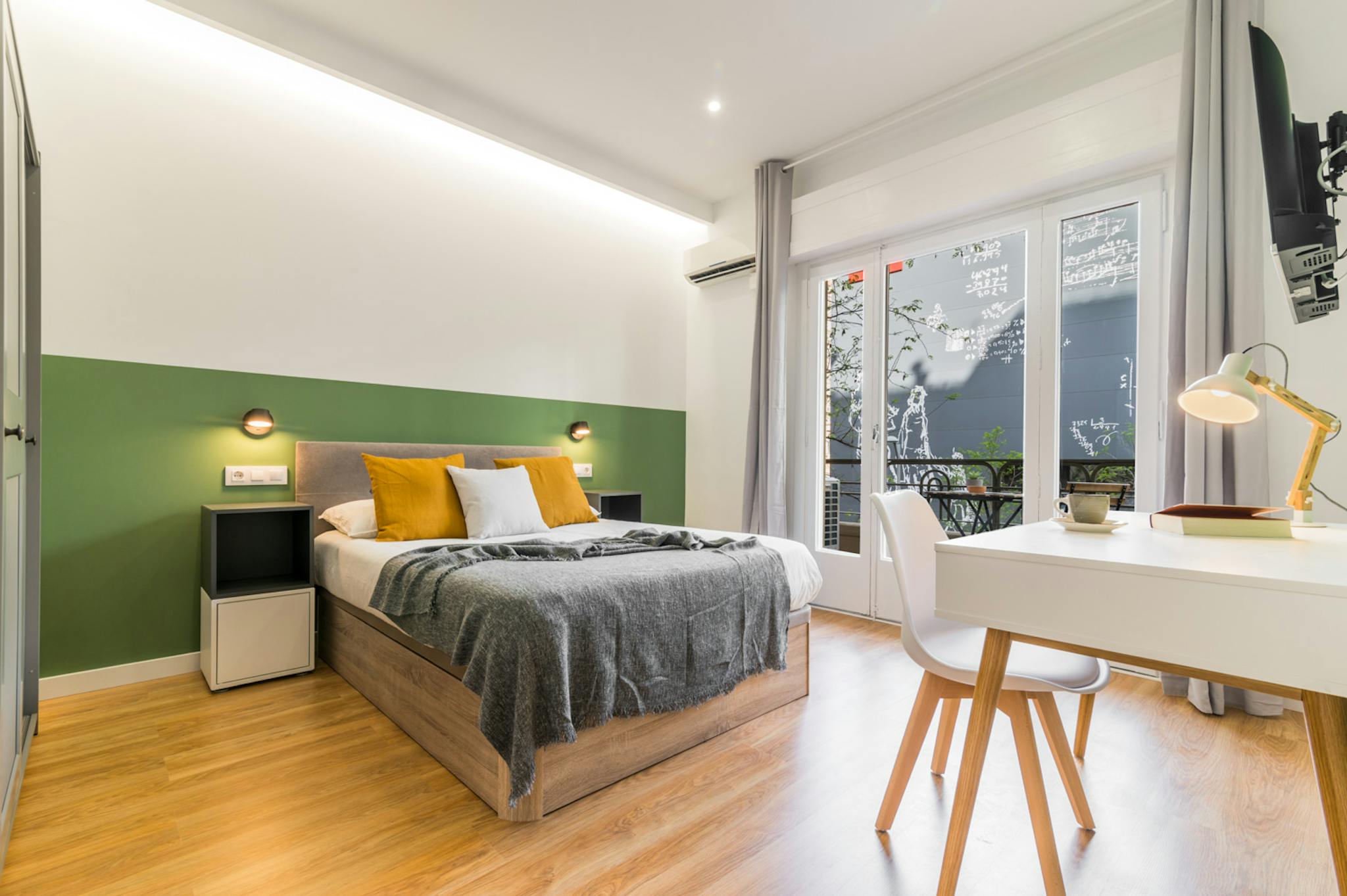 Travessera de Gràcia, Barcelona preview