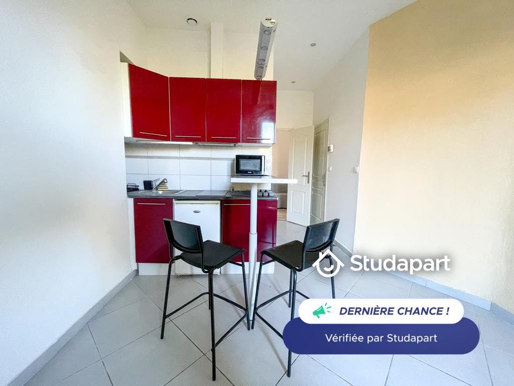 Apartment for rent on Rue des Rimas, Marseille
