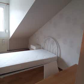私人房间 正在以 €400 的月租出租，其位于 Amiens, Rue de Lannoy