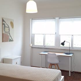 Отдельная комната for rent for 440 € per month in Lisbon, Rua Padre Francisco Álvares