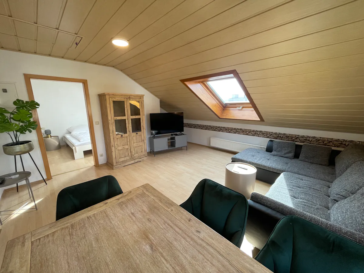 1-Bedroom Apartment in Goethestraße, Böblingen ROOM