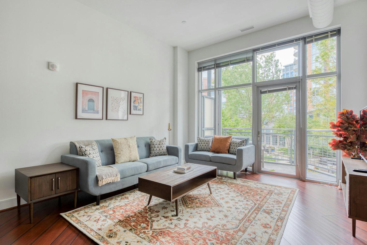 Apartamento en alquiler por $4,642 al mes en McLean, Crestwood Heights Dr