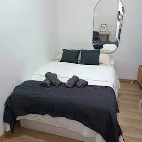 Private room for rent for €800 per month in Madrid, Calle del Conde de Peñalver