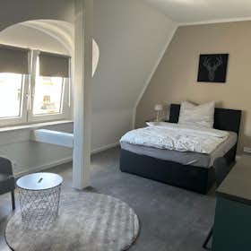 Private room for rent for €870 per month in Frankfurt am Main, Robert-Mayer-Straße