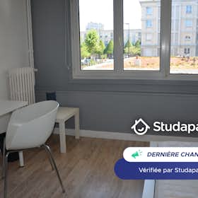 Apartment for rent for €410 per month in Le Havre, Rue Émile Zola