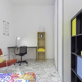 Private room for rent for €765 per month in Milan, Corso Vercelli